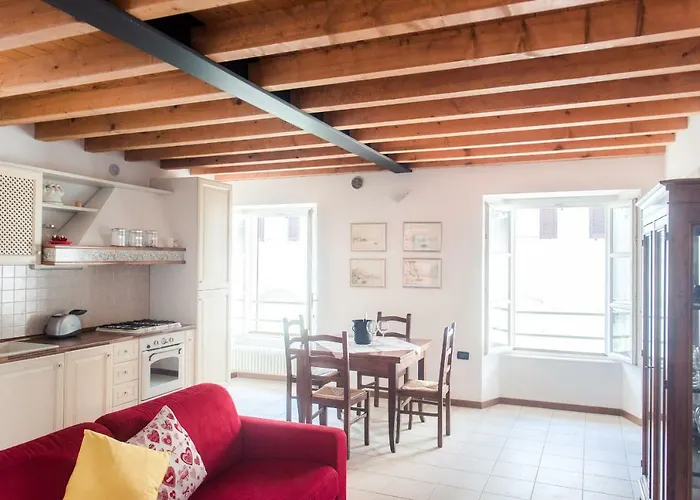 아파트 Ca Mia - The House Of Travelers