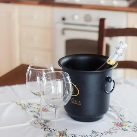 Ca Mia - The House Of Travelers דירה