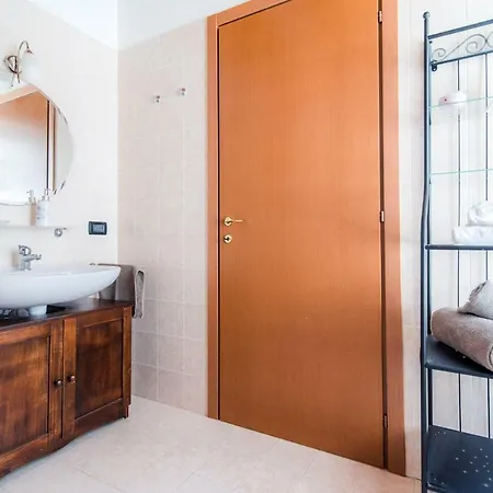 Ca Mia - The House Of Travelers