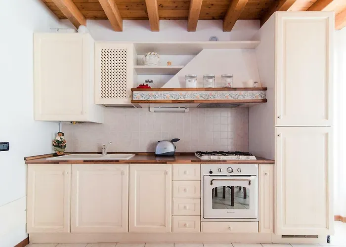 Ca Mia - The House Of Travelers * Όπως